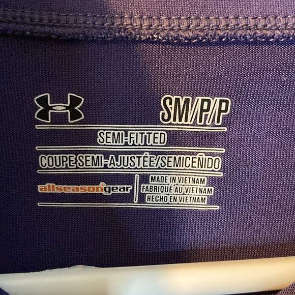 Under Armour Long Sleeve - Picture 2 of 3